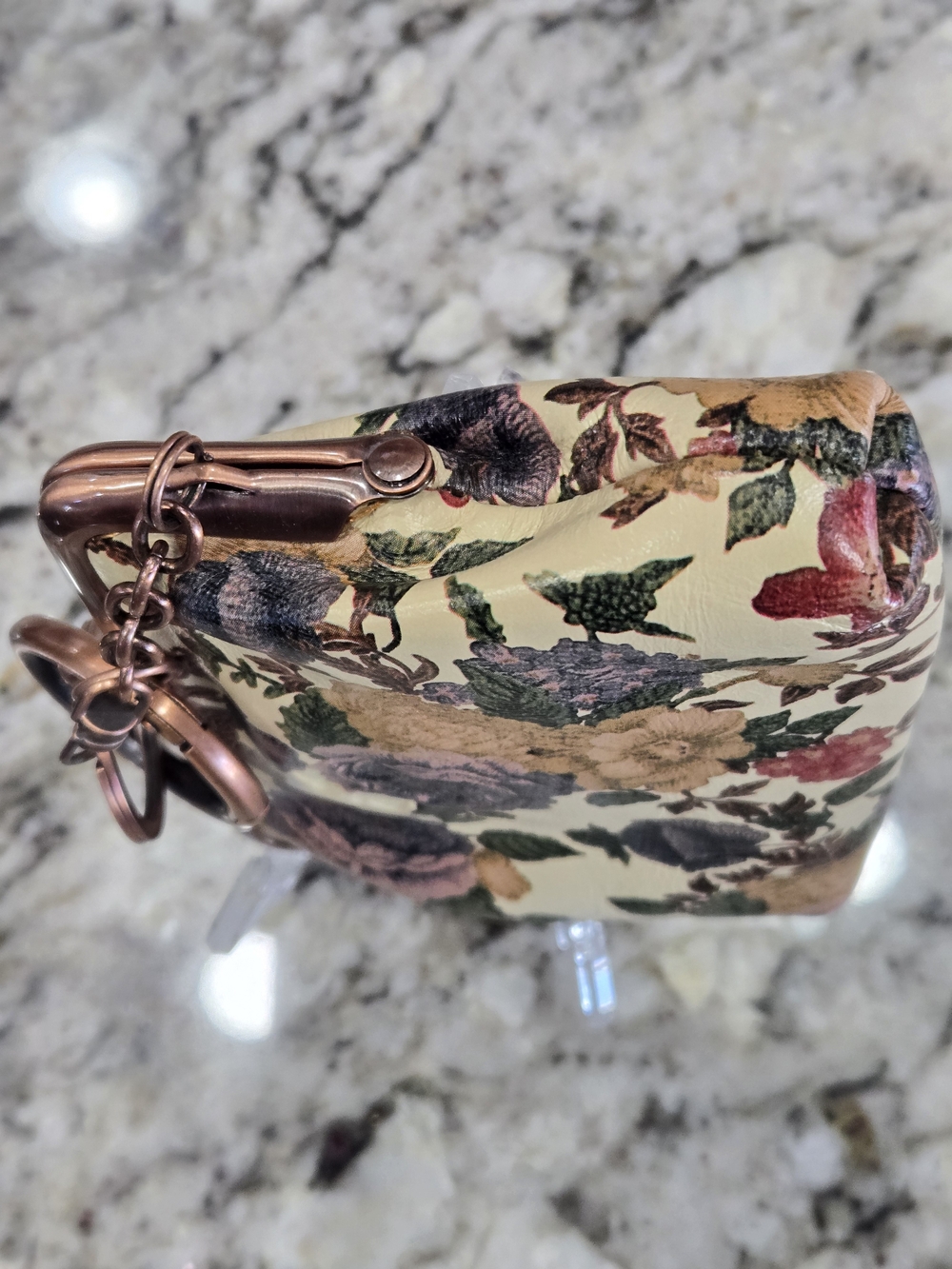 Patricia Nash Cream Floral Kiss-Lock Wristlet with Rose Gold Frame - Picture 6 of 6